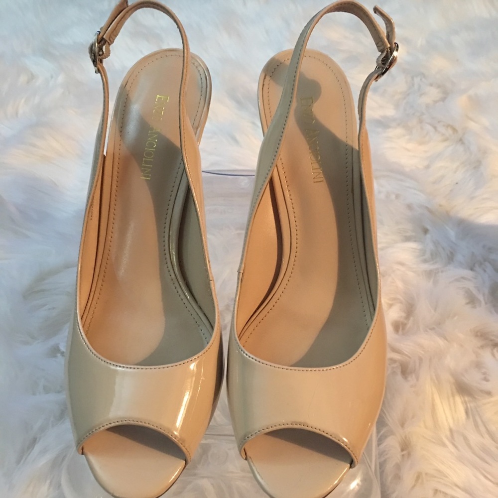 Women sling back open toe tan patten leather shoes